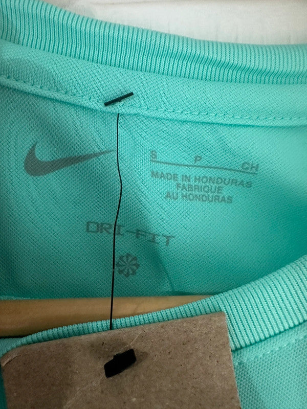 Women’s Nike FC Stars Dri-Fit T-Shirt (New with tags)