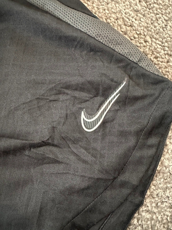 Women’s Nike Dri-Fit Slim Fit Strike Shorts Black